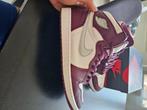 Air jordan 1 bordeaux, Kleding | Heren, Schoenen, Overige kleuren, Ophalen of Verzenden, Sneakers of Gympen, Gedragen