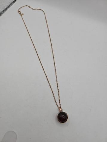 Zilveren Vintage Ketting met Rode Steen beschikbaar voor biedingen