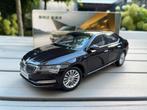 Skoda Superb Limousine 2022 | Paudi 1:18, Hobby en Vrije tijd, Modelauto's | 1:18, Ophalen of Verzenden, Zo goed als nieuw, Auto