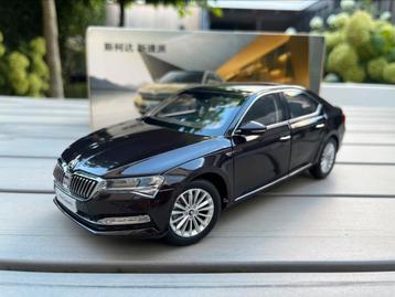 Skoda Superb Limousine 2022 | Paudi 1:18 beschikbaar voor biedingen