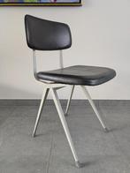 Vintage Ahrend de Cirkel stoel (Friso Kramer / Wim Rietveld), Huis en Inrichting, Stoelen, Ophalen, Gebruikt, Zwart, Eén