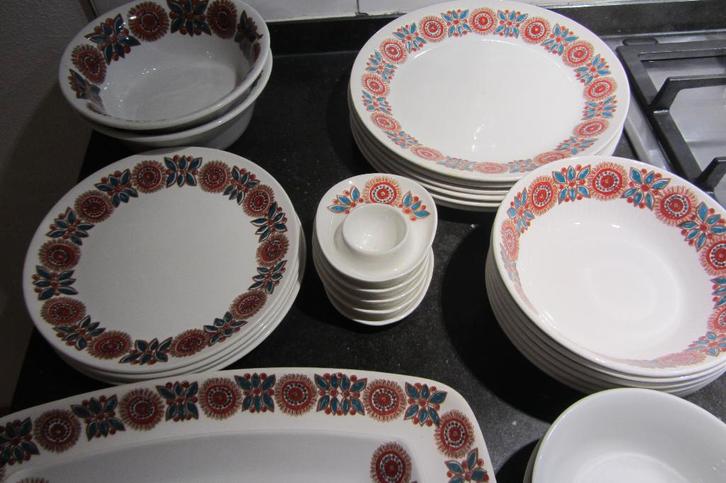 servies Astrid turi design Figgjo Flint Norway, Huis en Inrichting, Keuken | Servies, Gebruikt, Overige stijlen, Ophalen