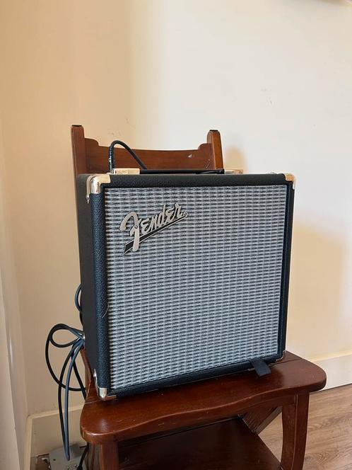 Fender Rumble 15 Bass Amp, Muziek en Instrumenten, Versterkers | Bas en Gitaar, Zo goed als nieuw, Minder dan 50 watt, Ophalen of Verzenden