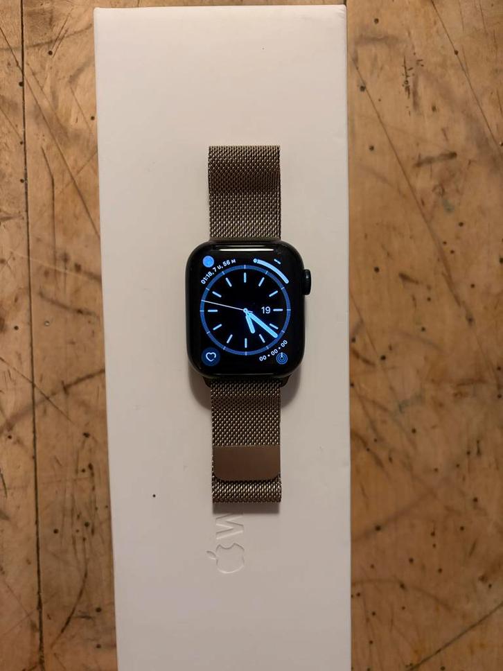 Apple Watch 8 41mm - Batterij 98%, Sieraden, Tassen en Uiterlijk, Smartwatches, Zo goed als nieuw, iOS, Zwart, Hartslag, Waterdicht