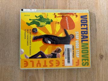 Voetbalmoves boek beschikbaar voor biedingen