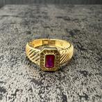 18k gouden ring met rood steen, 20 of groter, Heer, Ophalen of Verzenden, Zo goed als nieuw