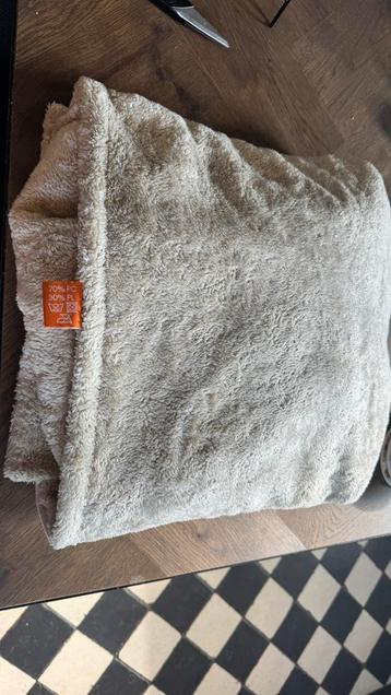 Zachte Fleece Deken - Beige beschikbaar voor biedingen