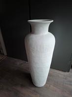 Grote Witte Vaas - bloempot van 1 meter hoog, Huis en Inrichting, Woonaccessoires | Vazen, Ophalen, Steen, Wit, Zo goed als nieuw