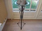 METALEN STANDAARD MET GLAZEN VAAS, Antiek en Kunst, Curiosa en Brocante, Ophalen