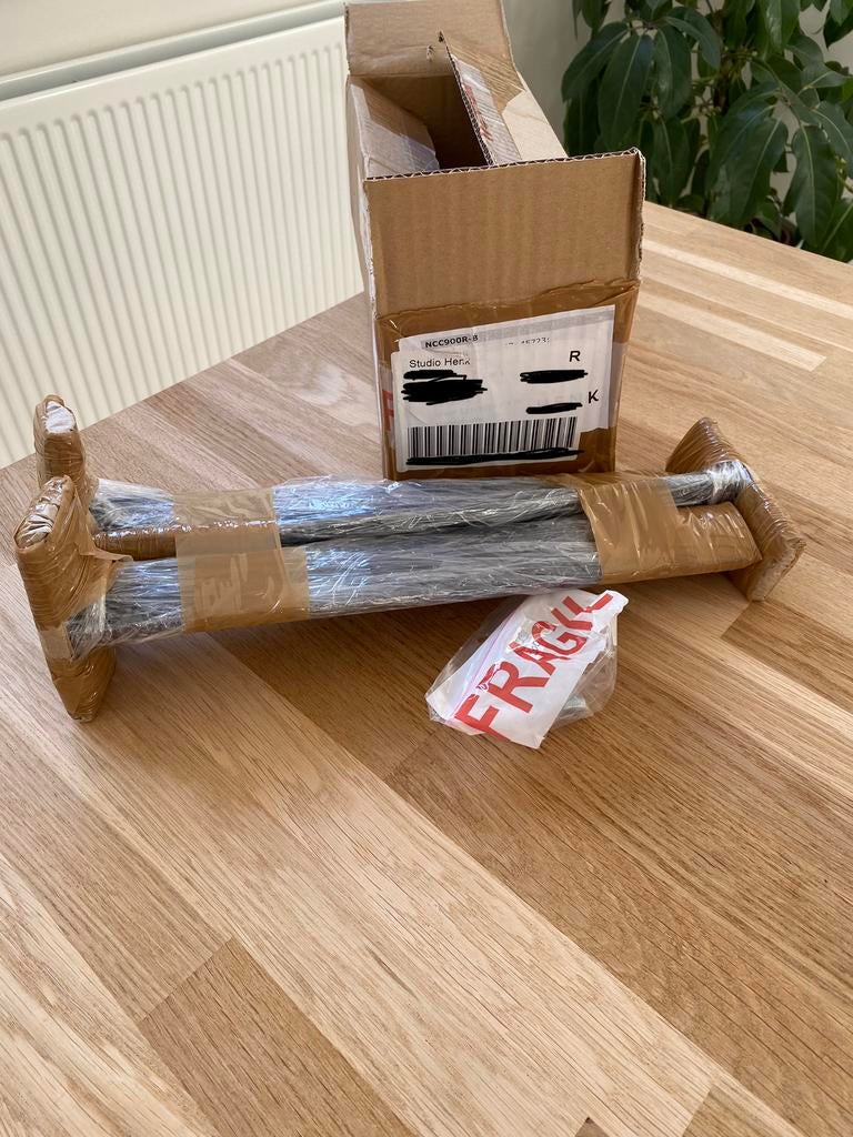 Studio Henk poten zwart NIEUW salontafel New Co coffee Table, Overige materialen, Rond, Minder dan 50 cm, Zo goed als nieuw