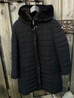 Vlotte warme ESPRIT jas met verstelbare capuchon 10€, Ophalen, Zo goed als nieuw, Maat 42/44 (L), Zwart