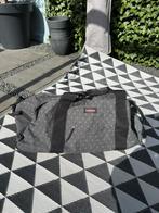 Eastpack reistas, 30 cm of meer, Zwart, Zo goed als nieuw, Wieltjes