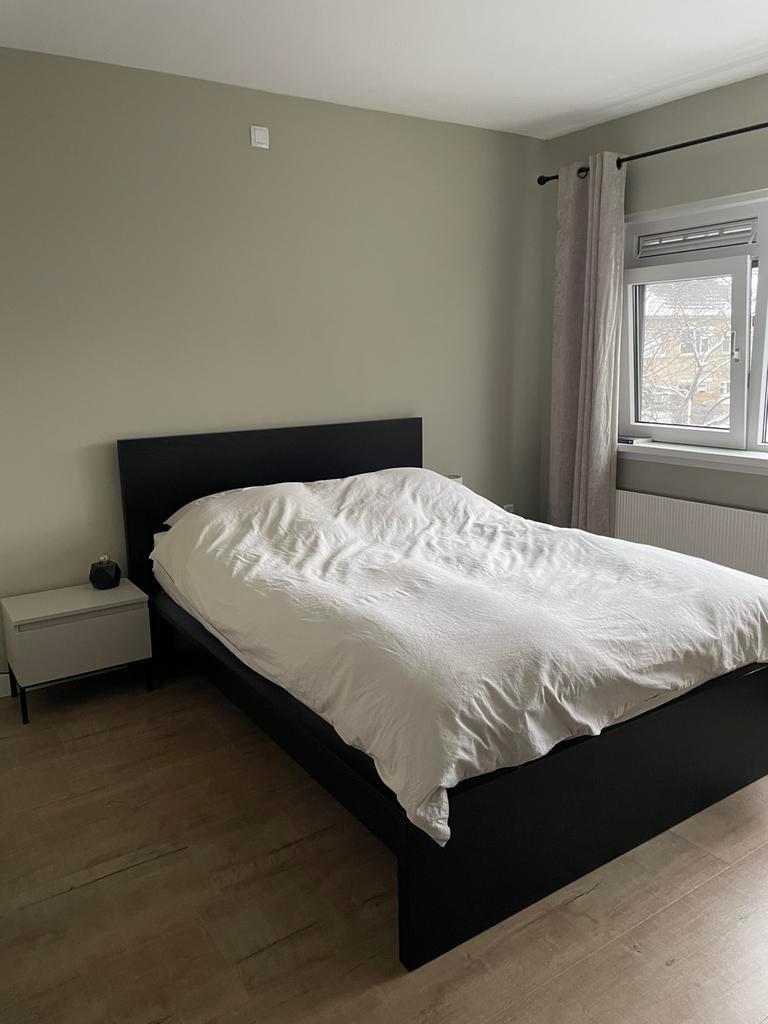 Compleet bed 140x200 Ikea Malm Lonset Hn8 pocketv matras, Ophalen, Zo goed als nieuw, Tweepersoons