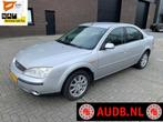 Ford Mondeo 1.8-16V First Edition | APK TOT 12-3-2025 |, Origineel Nederlands, Mondeo, Te koop, Zilver of Grijs