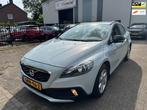 Volvo V40 CROSS COUNTRY 1.6 T4 Momentum Nette Auto 12 mnd Ga, Gebruikt, Beige, 4 cilinders, 700 kg