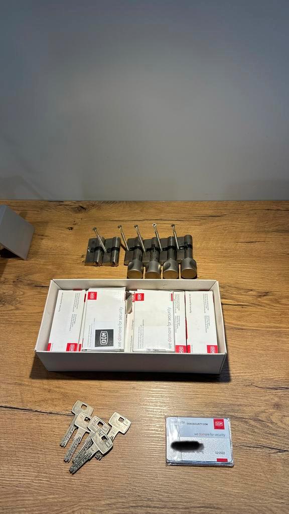 DOM ixTeco slot cilinders 7x, Doe-het-zelf en Verbouw, Hang- en Sluitwerk, Zo goed als nieuw, Slot, Koper of Messing, Ophalen