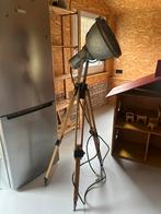 Grote theaterlamp, Huis en Inrichting, Lampen | Vloerlampen, Ophalen, Gebruikt, Hout, 100 tot 150 cm