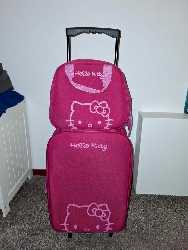 Kinder reiskoffer met toilettas hello kitty, Sieraden, Tassen en Uiterlijk, Koffers, Gebruikt, Hard kunststof, Minder dan 50 cm