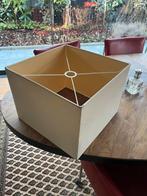Vierkante leren lampenkap 40x40 cm, Huis en Inrichting, Lampen | Lampenkappen, Ophalen, Gebruikt, 25 tot 50 cm, Beige
