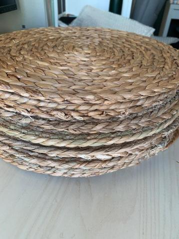 TE HUUR - placemats zeegras / rotan beschikbaar voor biedingen