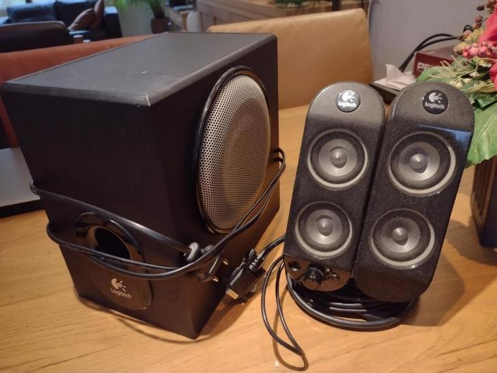 Logitech X-230 speakerset / 2.1 sound systeem, Computers en Software, Pc speakers, Gebruikt, Audiokanaal 2.1, Ophalen of Verzenden