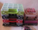 Partij kralen + onderdelen sieraden / 12 dozen en doosjes, Ophalen, Zo goed als nieuw, Kraal