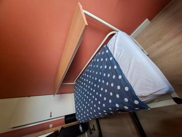 In goede staat opklapbare bed! GRATIS! beschikbaar voor biedingen