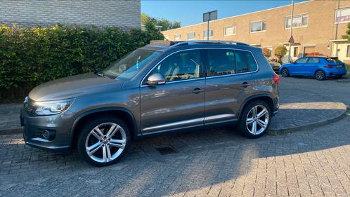 Volkswagen Tiguan 1.4 TSI R-Line Pano DSG, Auto's, Volkswagen, Particulier, Tiguan, Benzine, D, SUV of Terreinwagen, Automaat