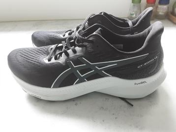Asics GT-2000 12 Maat 44.5 zo goed als nieuw! beschikbaar voor biedingen