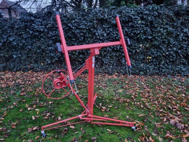 Platenlift te huur, Doe-het-zelf en Verbouw, Lieren en Takels, Zo goed als nieuw, Handmatig, Ophalen