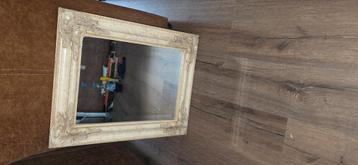 Mooie spiegels 2x  beschikbaar voor biedingen