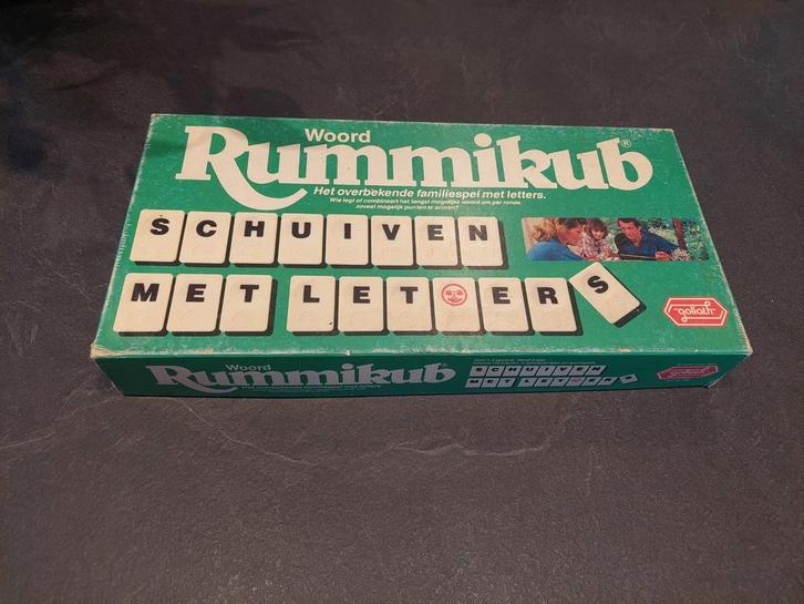 Woord Rummikub - Klassiek Familiespel, Hobby en Vrije tijd, Gezelschapsspellen | Bordspellen, Gebruikt, Vijf spelers of meer, Ophalen of Verzenden
