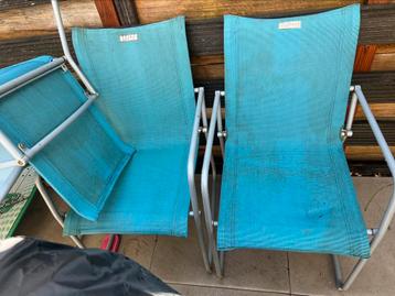 Tuinstoelen beschikbaar voor biedingen