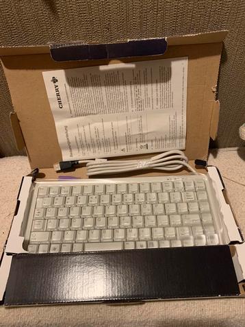 Cherry G84-4100 Compact toetsenbord beschikbaar voor biedingen