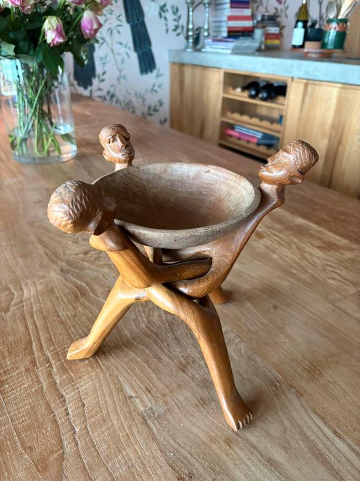Handgesneden houten schaal waarschijnlijk uit Kenia, Antiek en Kunst, Kunst | Beelden en Houtsnijwerken, Ophalen of Verzenden