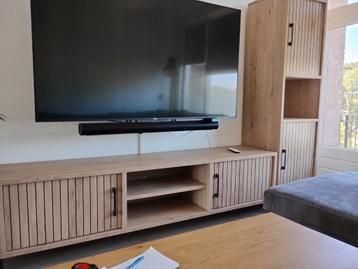 Tv kast beschikbaar voor biedingen