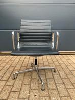 Zwart lederen alu Vitra Bureaustoelen EA108, Huis en Inrichting, Stoelen, Ophalen of Verzenden, Zwart, Herman miller knoll togo sede artifort edra cassina b&b italia