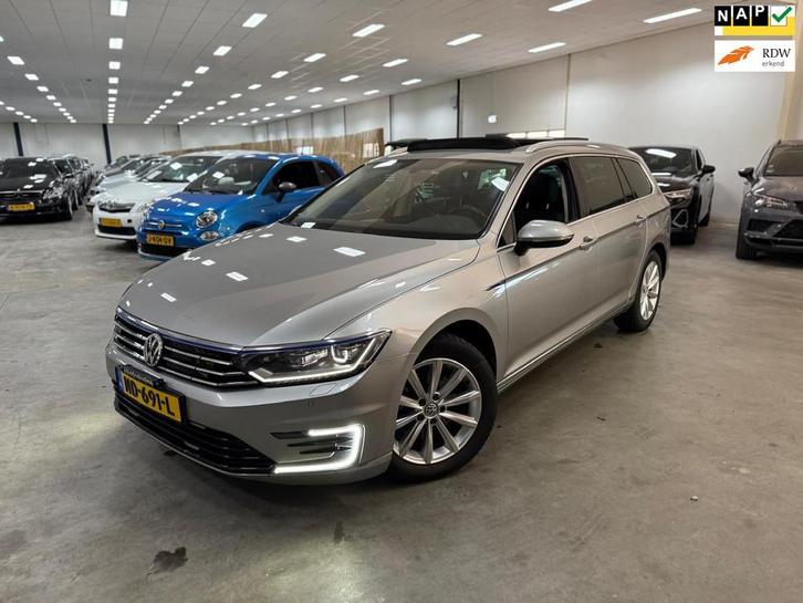 Volkswagen Passat Variant 1.4 TSI GTE Connected / PANORAMADA, Auto's, Volkswagen, Bedrijf, Te koop, Passat, ABS, Achteruitrijcamera
