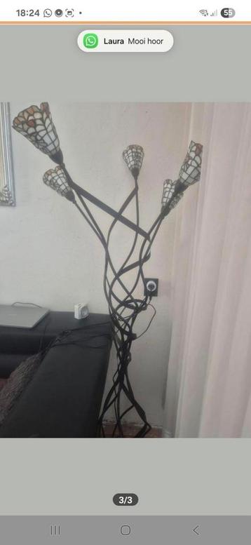 Mooie tiffany lamp  beschikbaar voor biedingen