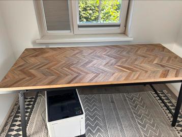 Eettafel mateo visgraat teakhout beschikbaar voor biedingen