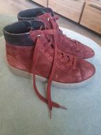 Te koop Hartjes rode suede veterlaarsjes maat 40, Ophalen of Verzenden, Zo goed als nieuw, Rood