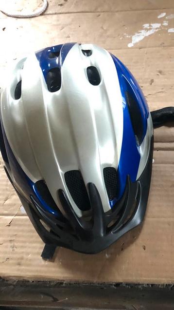 Fietshelm - Maat M beschikbaar voor biedingen