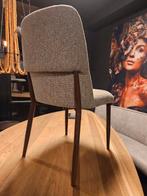 Stoel Ginny metalen frame noten kleur