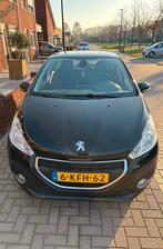 Peugeot 208 1.2 VTI 60KW/82PK 5-D 2013 Zwart - Nieuwe APK, Auto's, Peugeot, Voorwielaandrijving, Euro 5, Stof, 1199 cc