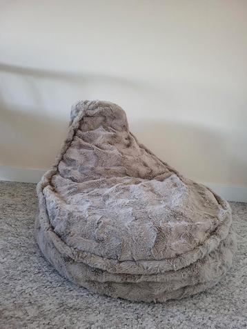 Zitzak beschikbaar voor biedingen