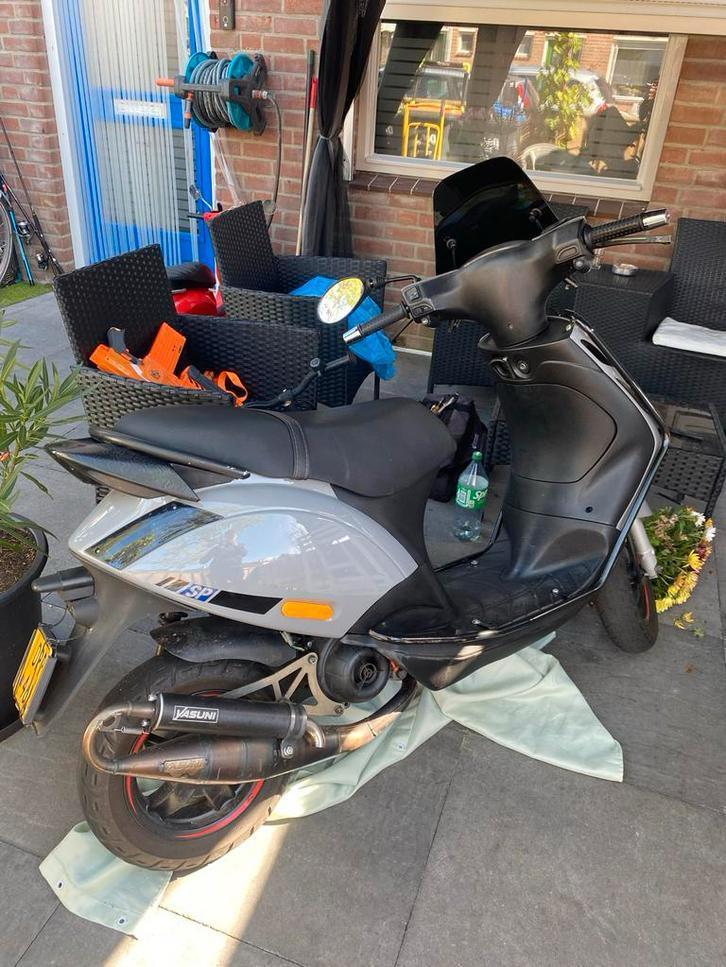 Piaggio Zip SP 70cc - Goed Onderhouden!, Fietsen en Brommers, Brommeronderdelen | Scooters, Zo goed als nieuw, Piaggio, Uitlaat