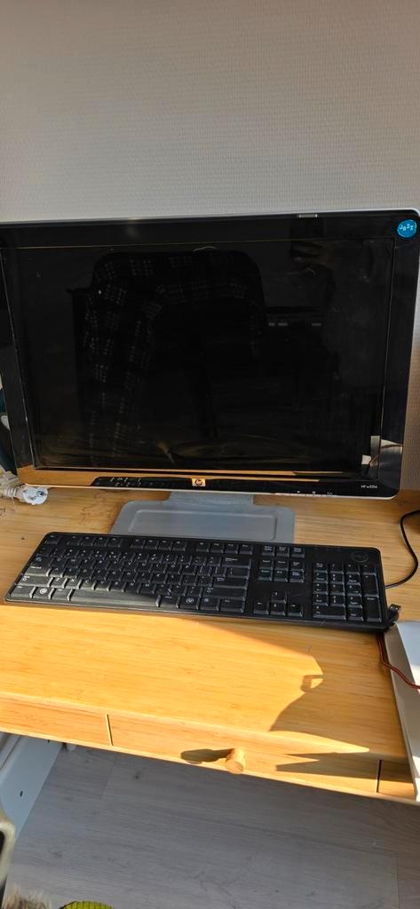 Computer + Trust boxen, Computers en Software, Desktop Pc's, Gebruikt, Met monitor, Ophalen