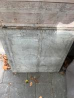 3 grijze tuintegels 60x60x2, Ophalen, Zo goed als nieuw, Gevelraam of Ruit