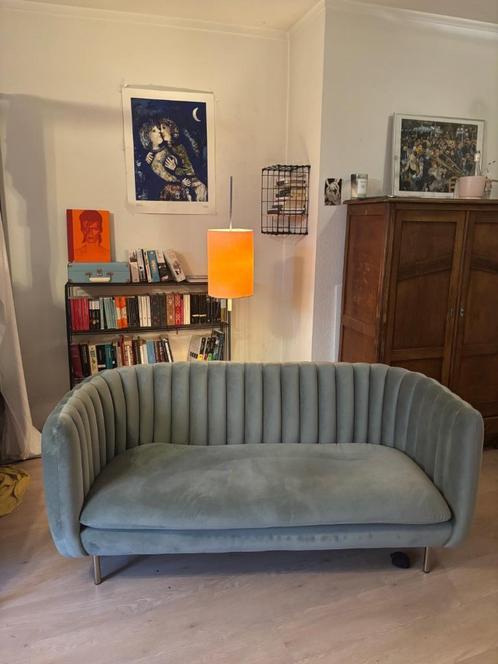 Groene velvet bank van MADE, Huis en Inrichting, Banken | Bankstellen, Gebruikt, Rechte bank, Tweepersoons, 150 tot 200 cm, 75 tot 100 cm