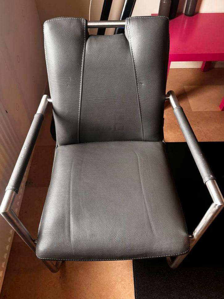 Leren eetkamer stoelen van Xooon . Donker grijs/ bruin, Huis en Inrichting, Stoelen, Gebruikt, Vijf, Zes of meer stoelen, Leer